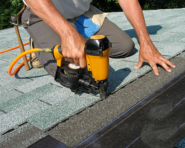 Best Roof Gutter Cleaning  in Wymore, NE